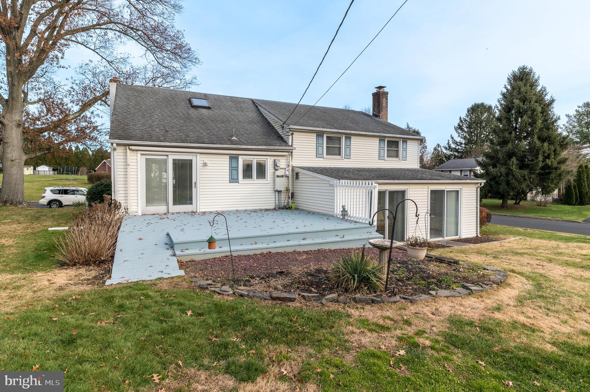 198 Dungan Road Southampton, PA 18966 - Photo 26 of 29 Back Exterior