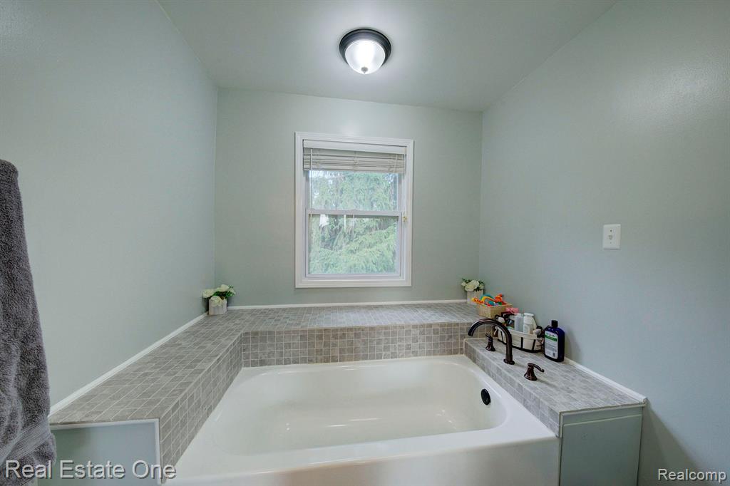 6017 Byron Road Howell, MI 48855 - Photo 83 of 94