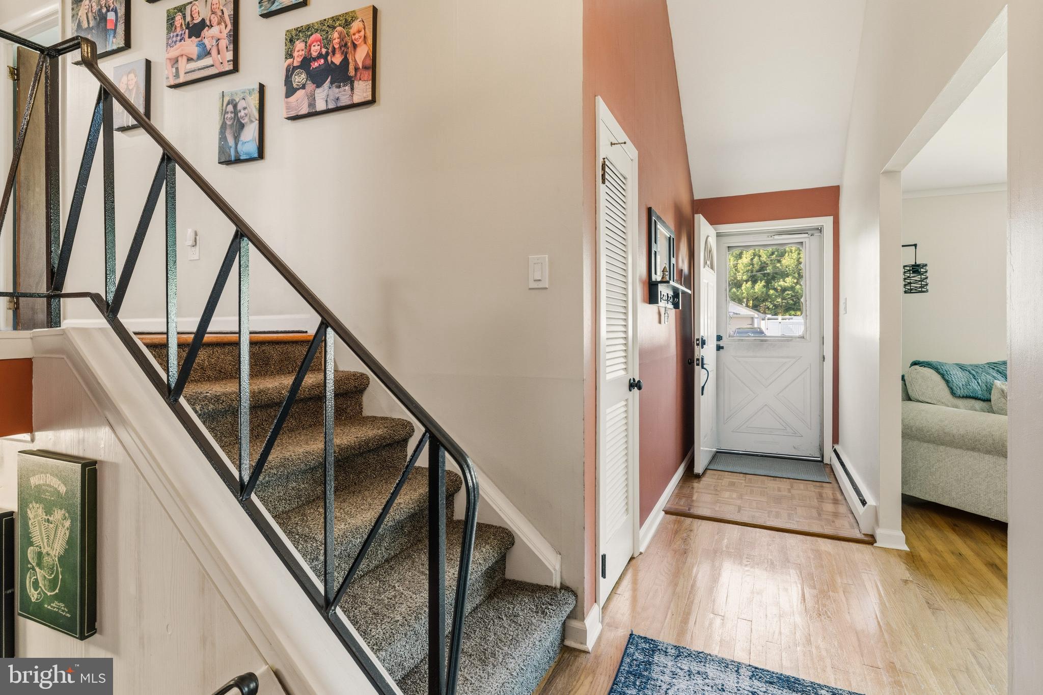 1519 Nevarc Road Warminster, PA 18974 - Photo 13 of 37 Foyer