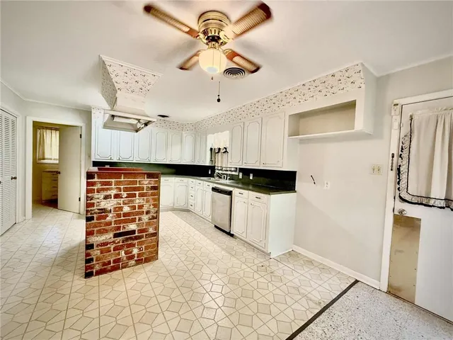 $355,000 | 2225 Donahue Ferry Road, Pineville, LA 71360