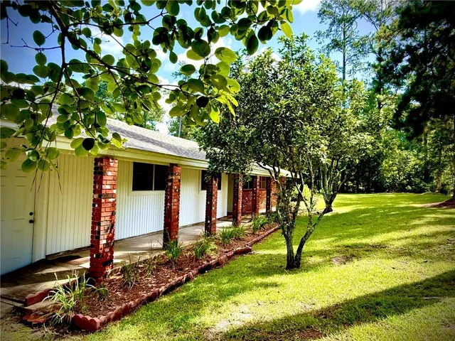 $355,000 | 2225 Donahue Ferry Road, Pineville, LA 71360