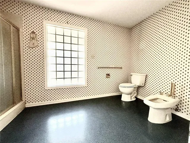 $355,000 | 2225 Donahue Ferry Road, Pineville, LA 71360