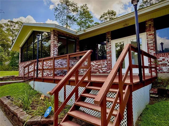 $355,000 | 2225 Donahue Ferry Road, Pineville, LA 71360