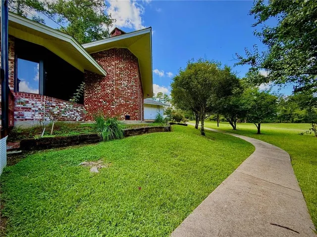 $355,000 | 2225 Donahue Ferry Road, Pineville, LA 71360