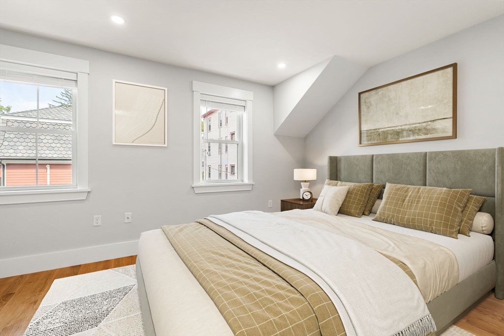 53 R Bailey Street, Unit 2 Boston, MA 02124 - Photo 5 of 11