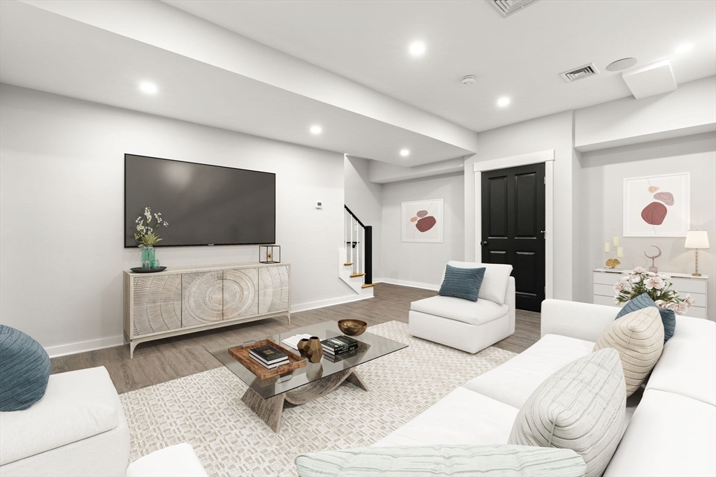 53 R Bailey Street, Unit 2 Boston, MA 02124 - Photo 7 of 11