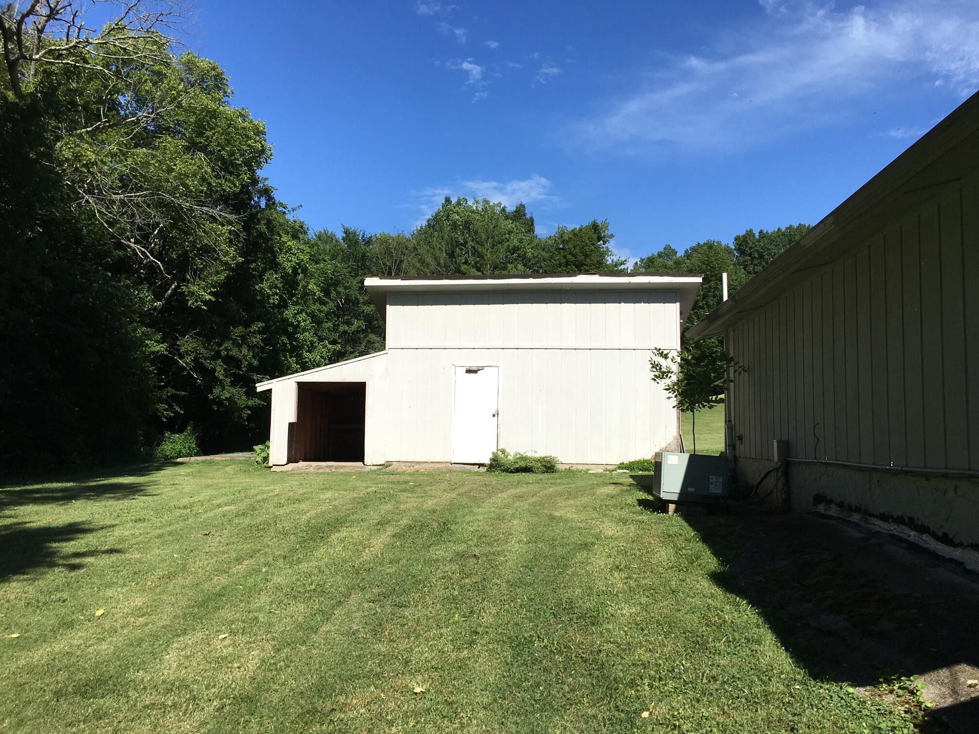 155 Z Street Decatur, TN 37322 - Photo 3 of 15 IMG_0801