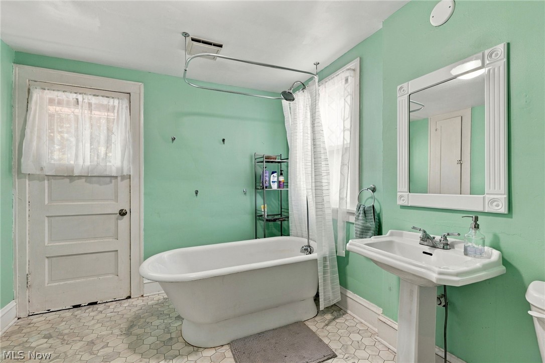 240 Prospect Road Berea, OH 44017 - Photo 17 of 21 Gallery Image 17