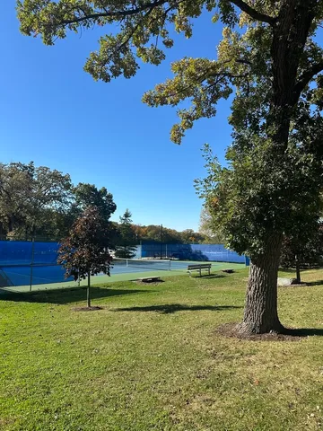 $399,000 | 26220 North Midlothian Road, Mundelein, IL 60060