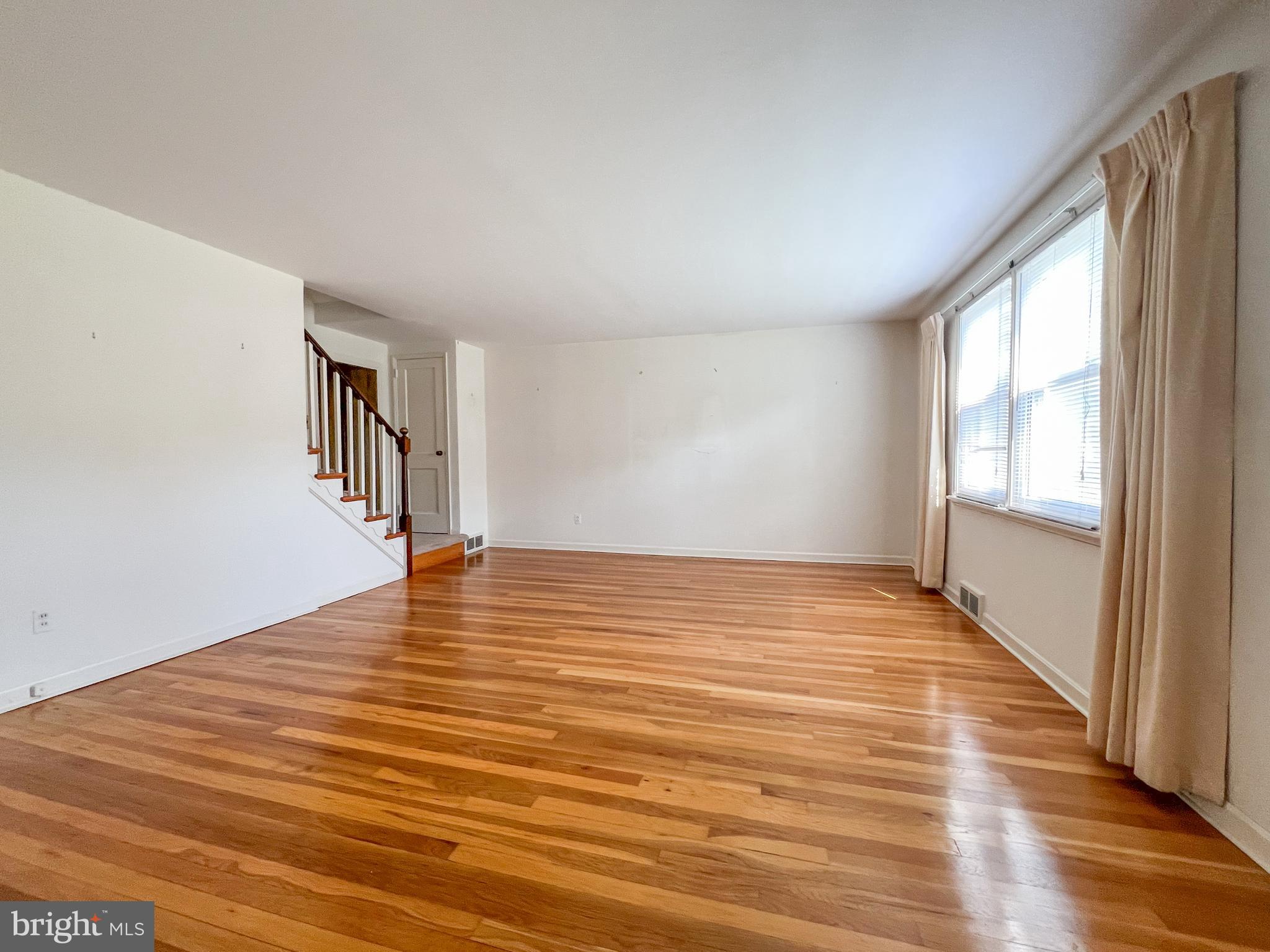 215 Potomac Road Wilmington, DE 19803 - Photo 4 of 30 Gallery Image 4