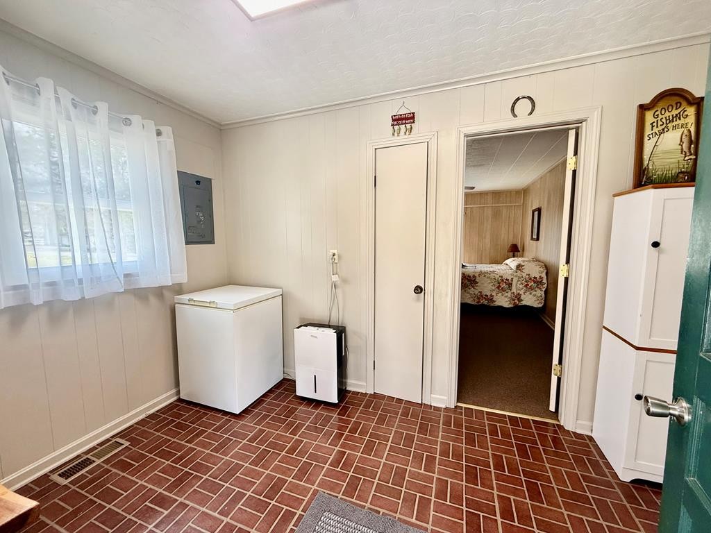 180 Center Drive Springville, TN 38256 - Photo 18 of 30 a bathroom with a sink and a mirror