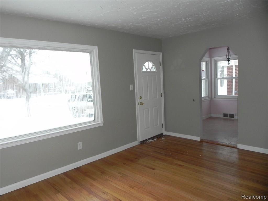 887 Sherbourne Street Inkster, MI 48141 - Photo 13 of 29 DSCN0953.JPG