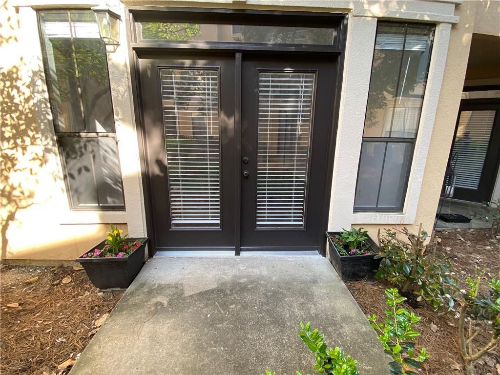 3777 Peachtree Road Northeast, Unit 1517 Atlanta, GA 30319 - Photo 30 of 37 a front view of a house