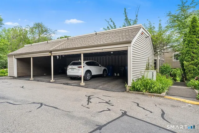 $2,100 | 3 Clemens Court, Unit 3, Rocky Hill, CT 06067