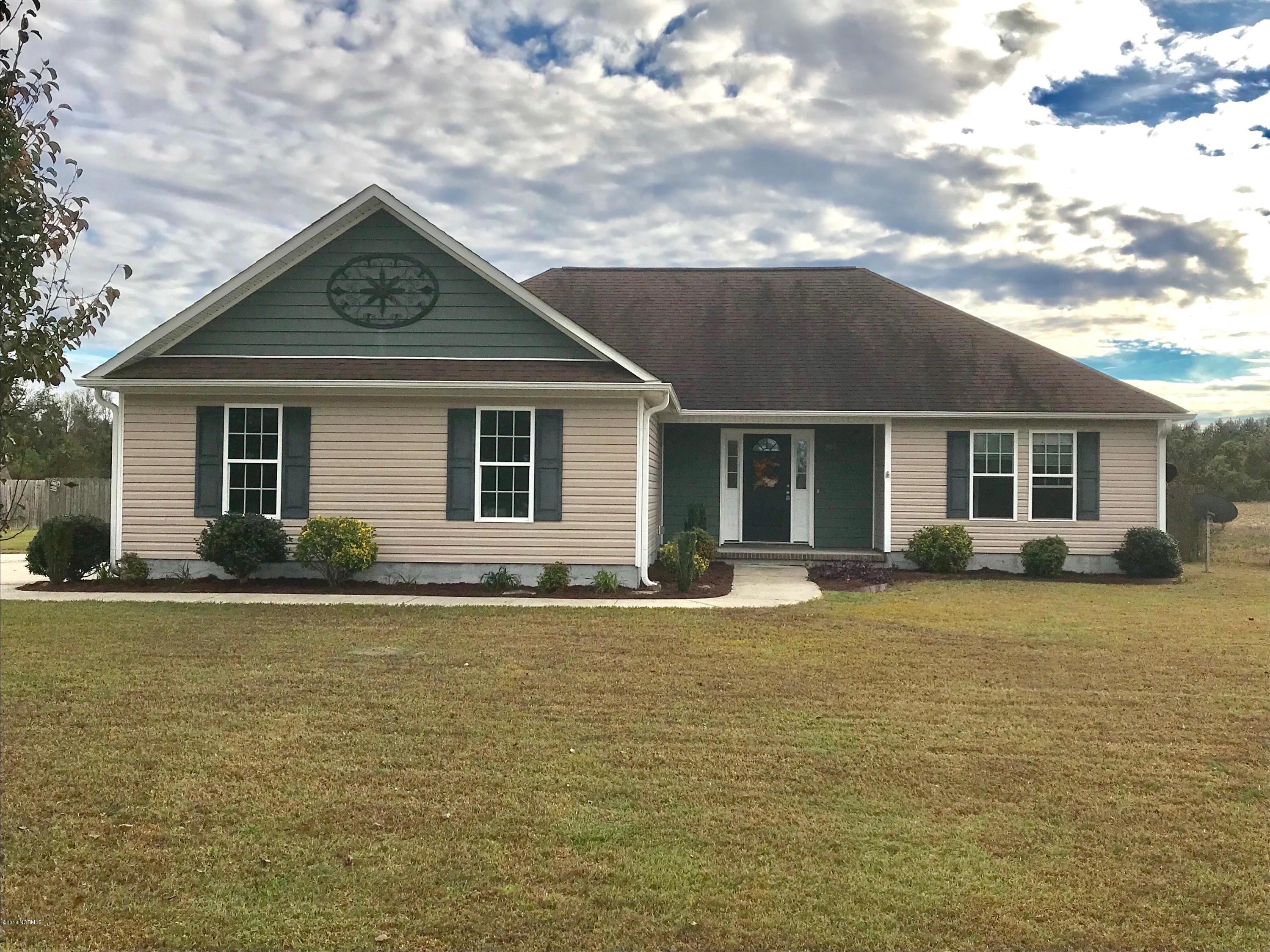 295 Richlands Loop Road Richlands, NC 28574 - Photo 1 of 19 IMG_4343