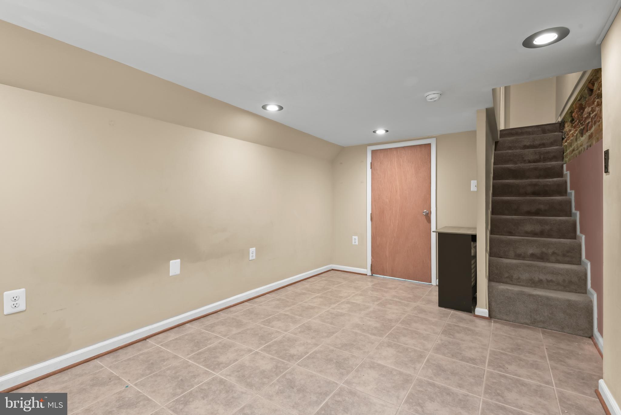 3022 Dillon Street Baltimore, MD 21224 - Photo 26 of 37 Family Room