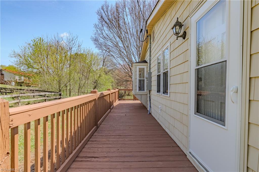 277 Simpson Mill Road Mount Airy, NC 27030 - Photo 5 of 40