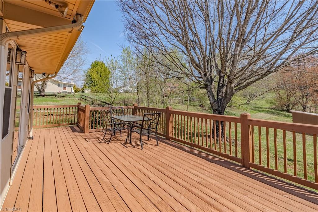 277 Simpson Mill Road Mount Airy, NC 27030 - Photo 7 of 40