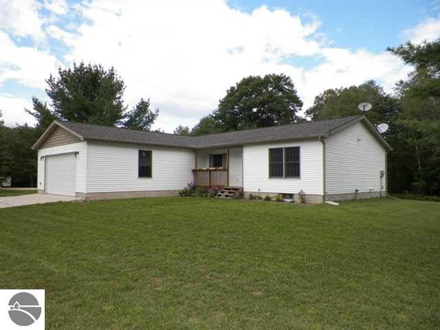 3871 Chrivia Road Lupton, MI 48635 - Photo 1 of 18 1755463.JPG