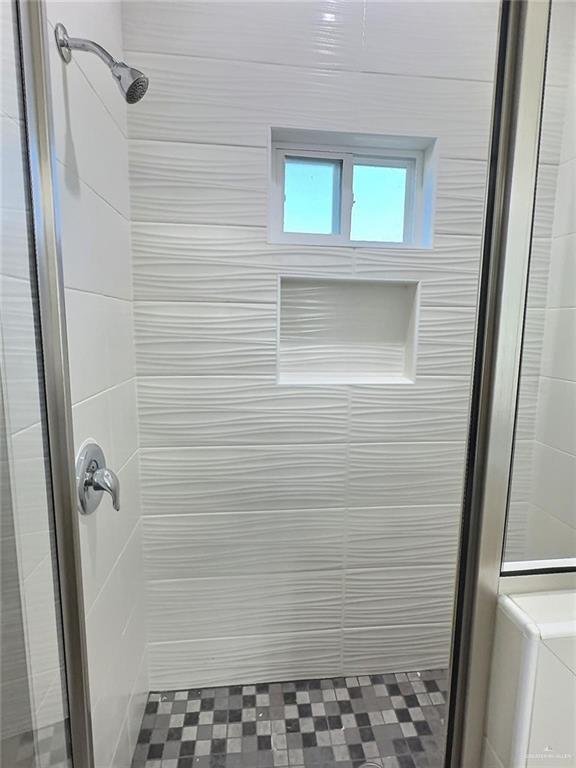 3912 Ventura Avenue, Unit 2 Edinburg, TX 78541 - Photo 6 of 12 a bathroom with a shower
