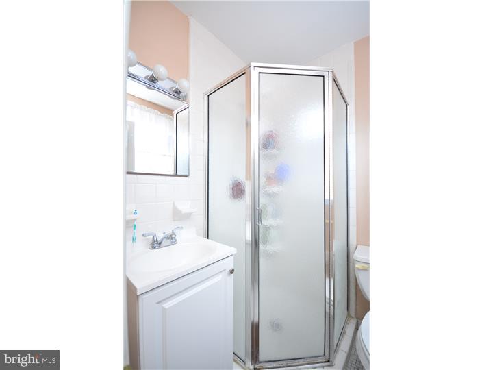 7436 Hill Road Philadelphia, PA 19128 - Photo 15 of 25 Gallery Image 15