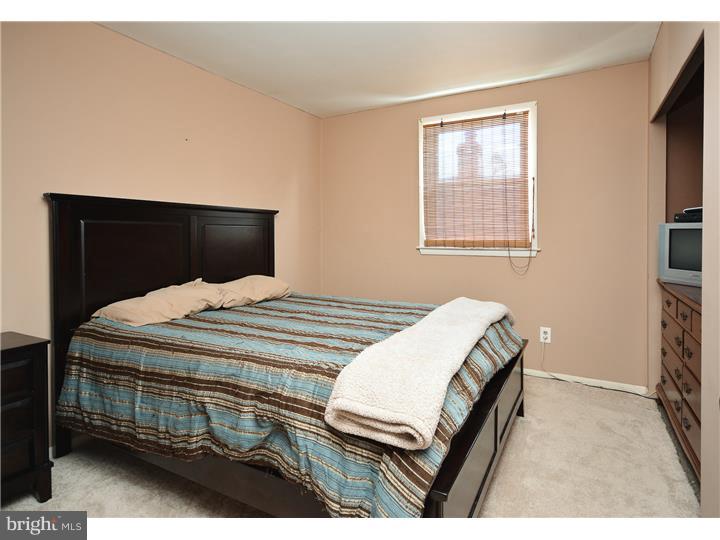 7436 Hill Road Philadelphia, PA 19128 - Photo 18 of 25 Gallery Image 18