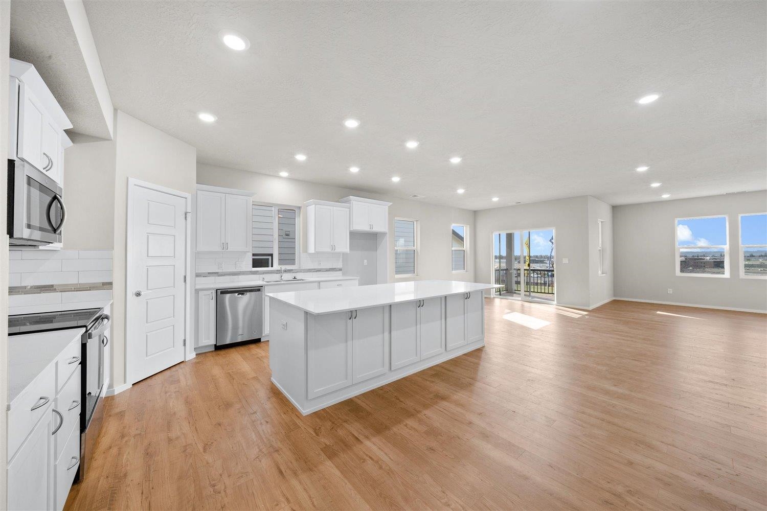 3862 South Clinton Road Spokane Valley, WA 99206 - Photo 4 of 15 Gallery Image 4