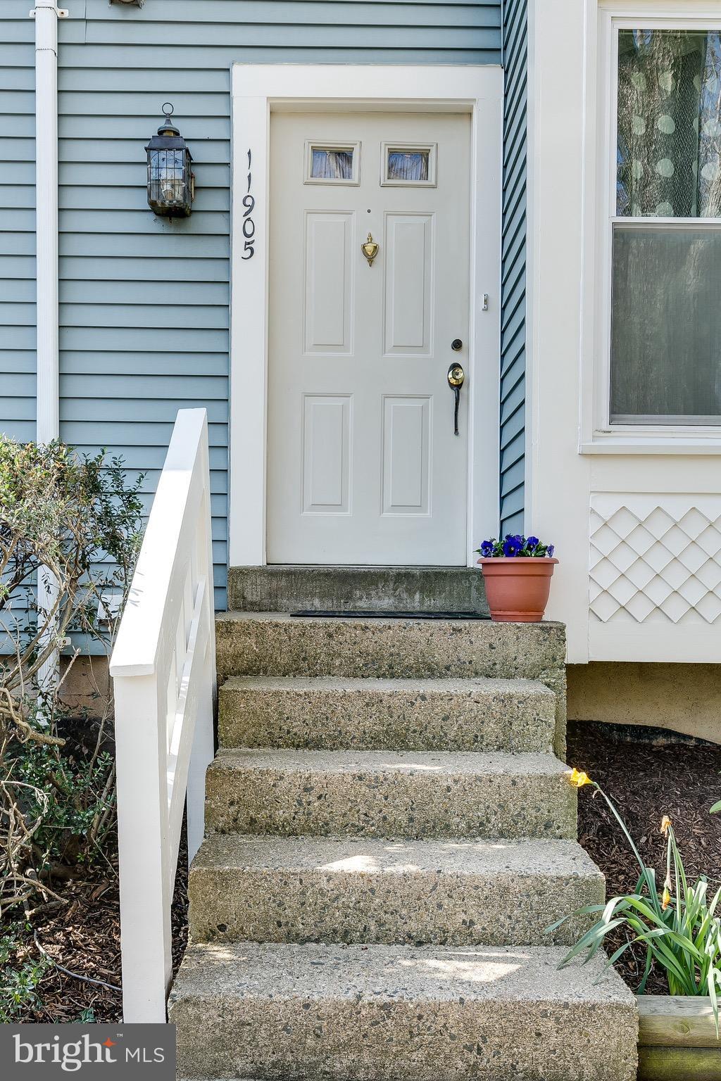 11905 Crosswind Court Reston, VA 20194 - Photo 3 of 22 Exterior (Front)