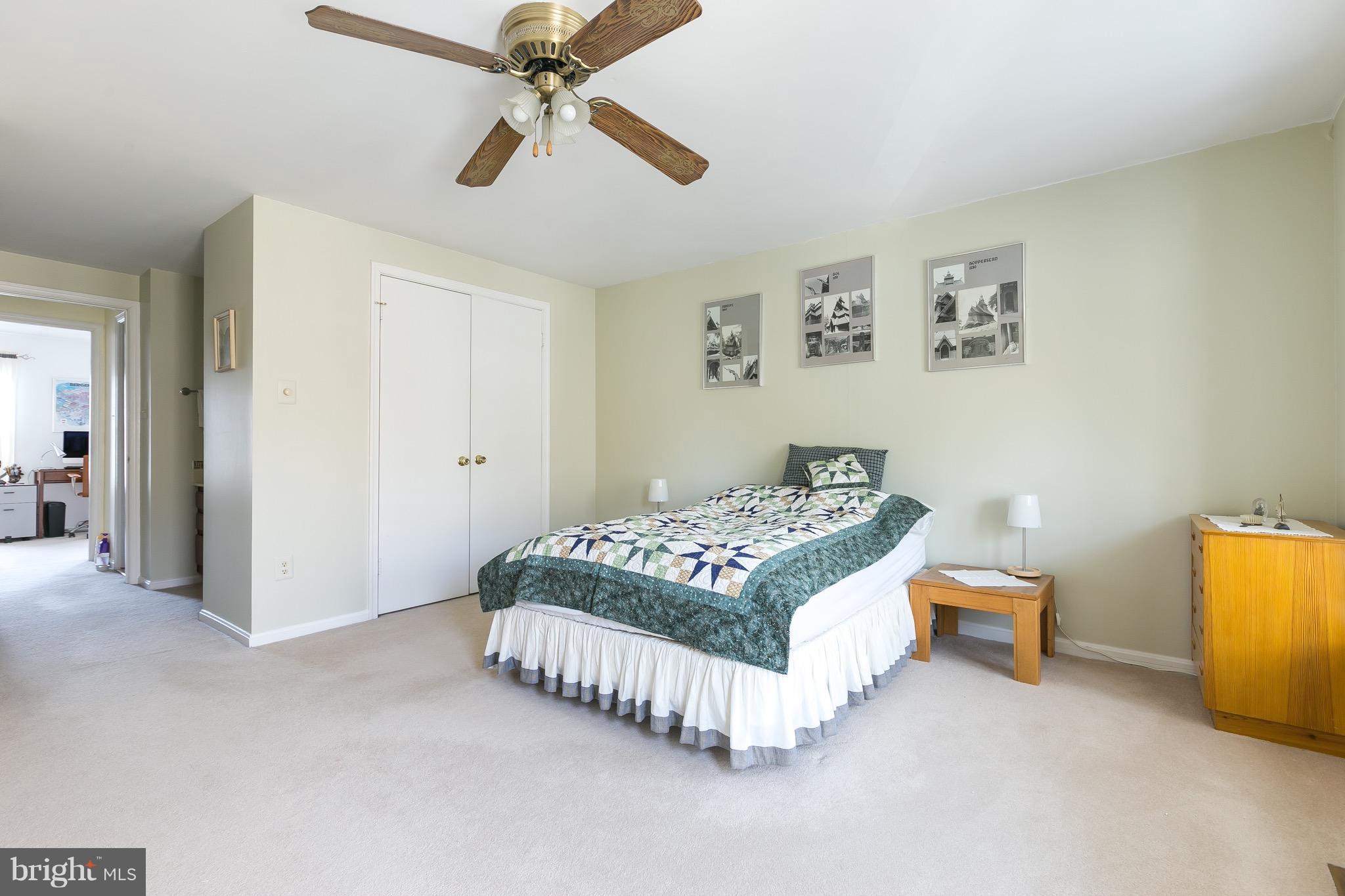 11905 Crosswind Court Reston, VA 20194 - Photo 9 of 22 Separate Vanity