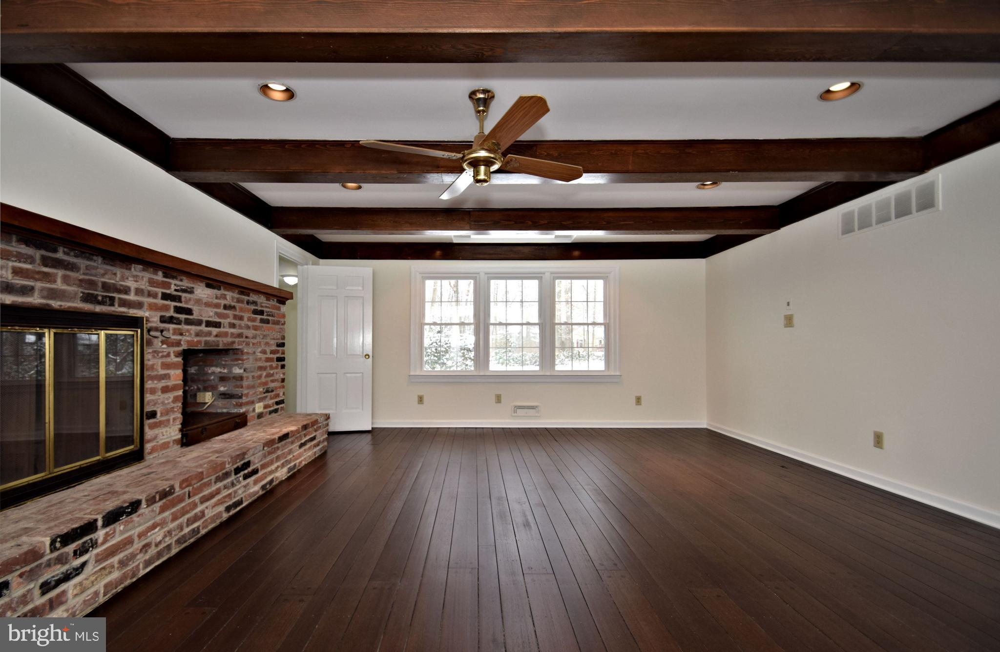 404 Sunset Road Burlington, NJ 08016 - Photo 19 of 72 Family room looking toward windows to back yard