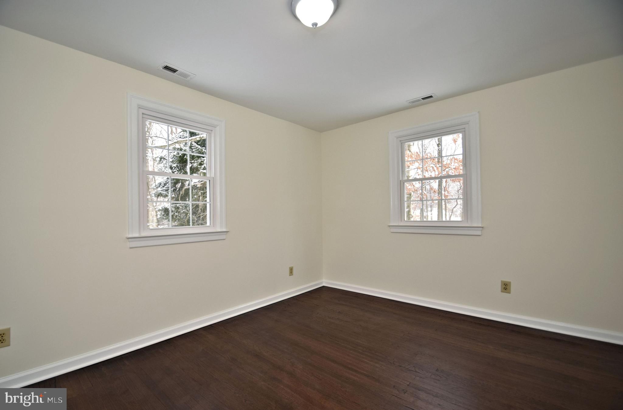 404 Sunset Road Burlington, NJ 08016 - Photo 38 of 72 Master Bedroom