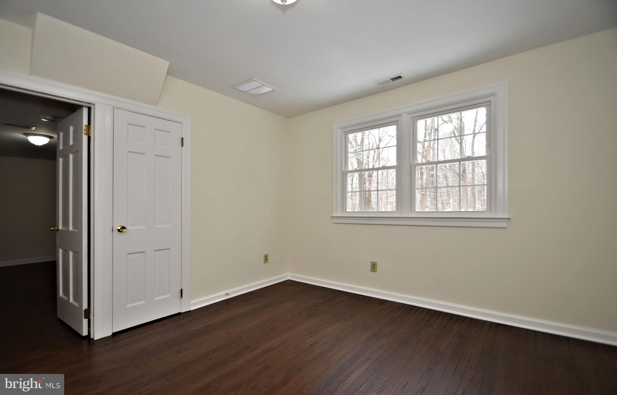 404 Sunset Road Burlington, NJ 08016 - Photo 50 of 72 Bedroom 5 w/door to study