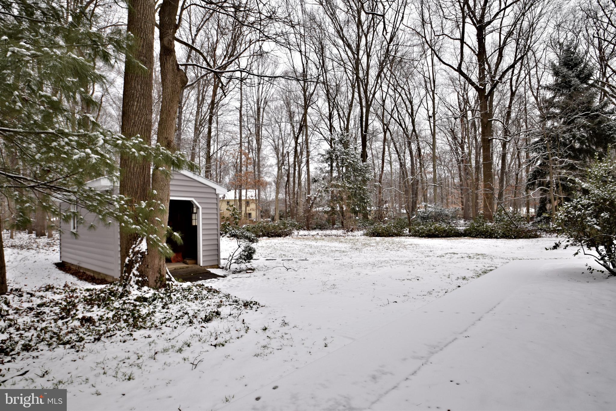 404 Sunset Road Burlington, NJ 08016 - Photo 68 of 72 Garden shed and side yard