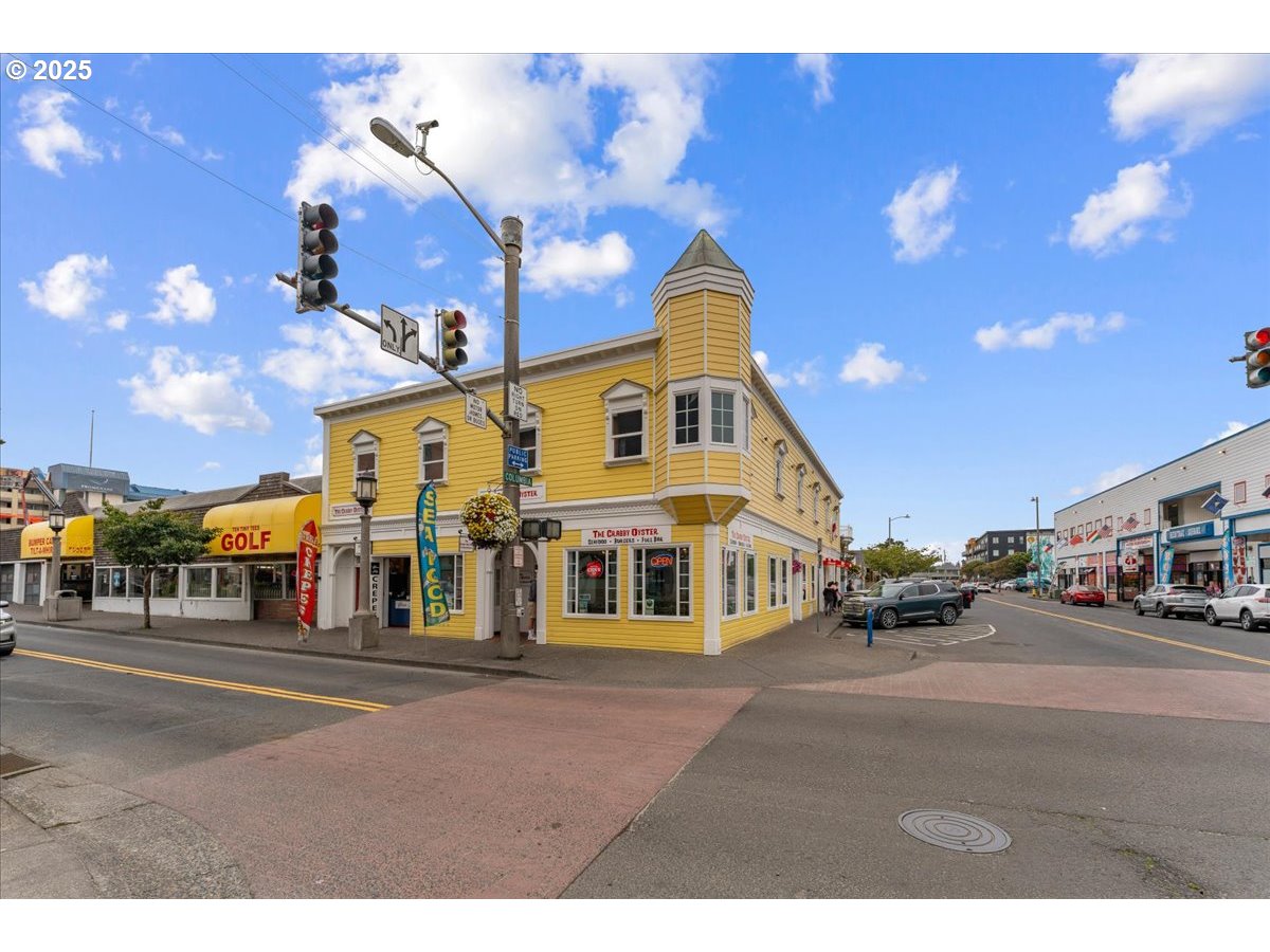 830 Oceanway Street Seaside, OR 97138 - Photo 30 of 35 a view of a building with a street