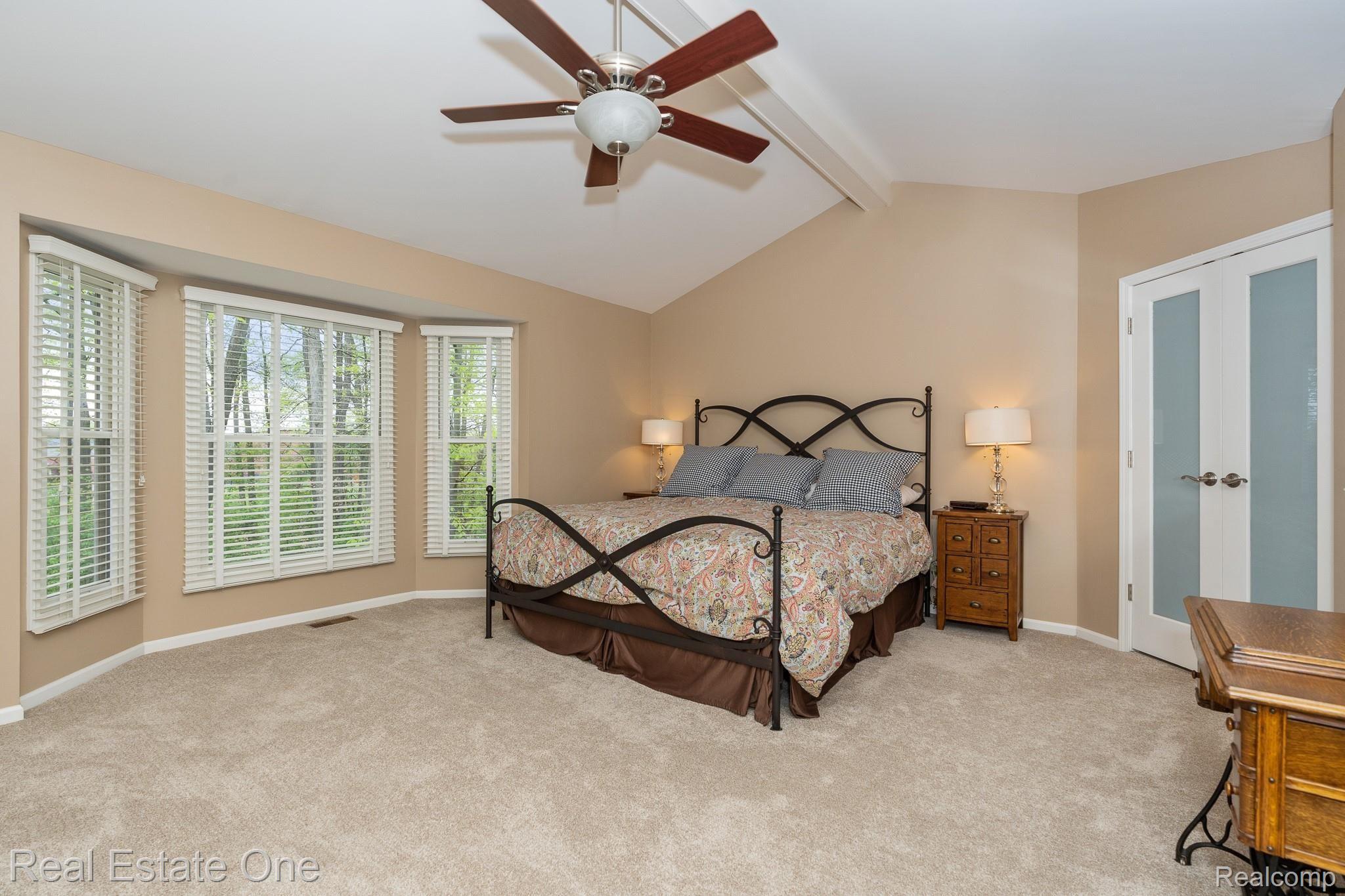 1177 Chesapeake Rochester, MI 48307 - Photo 34 of 63 Chesapeake MLS-W035.jpg