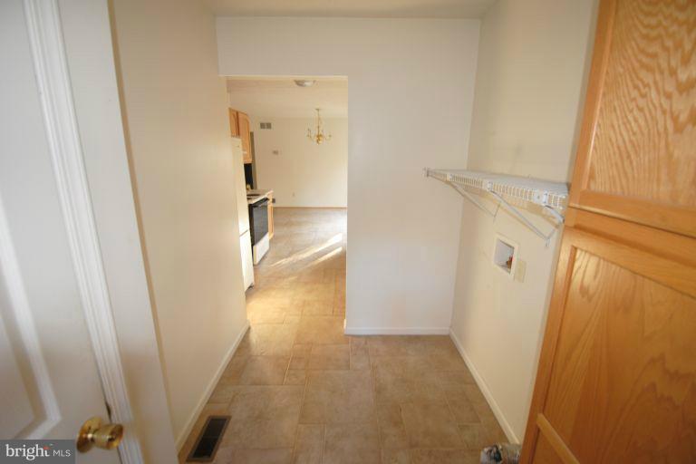 594 Fletcher Road Gore, VA 22637 - Photo 2 of 29 Interior (General)