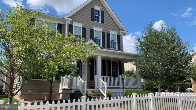 $995,000 | 25083 Riding Center Drive, Chantilly, VA 20152