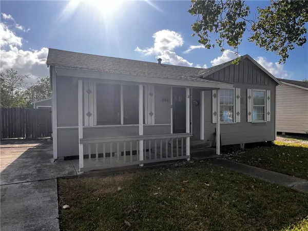 $1,300 | 946 Lum Street, Corpus Christi, TX 78412