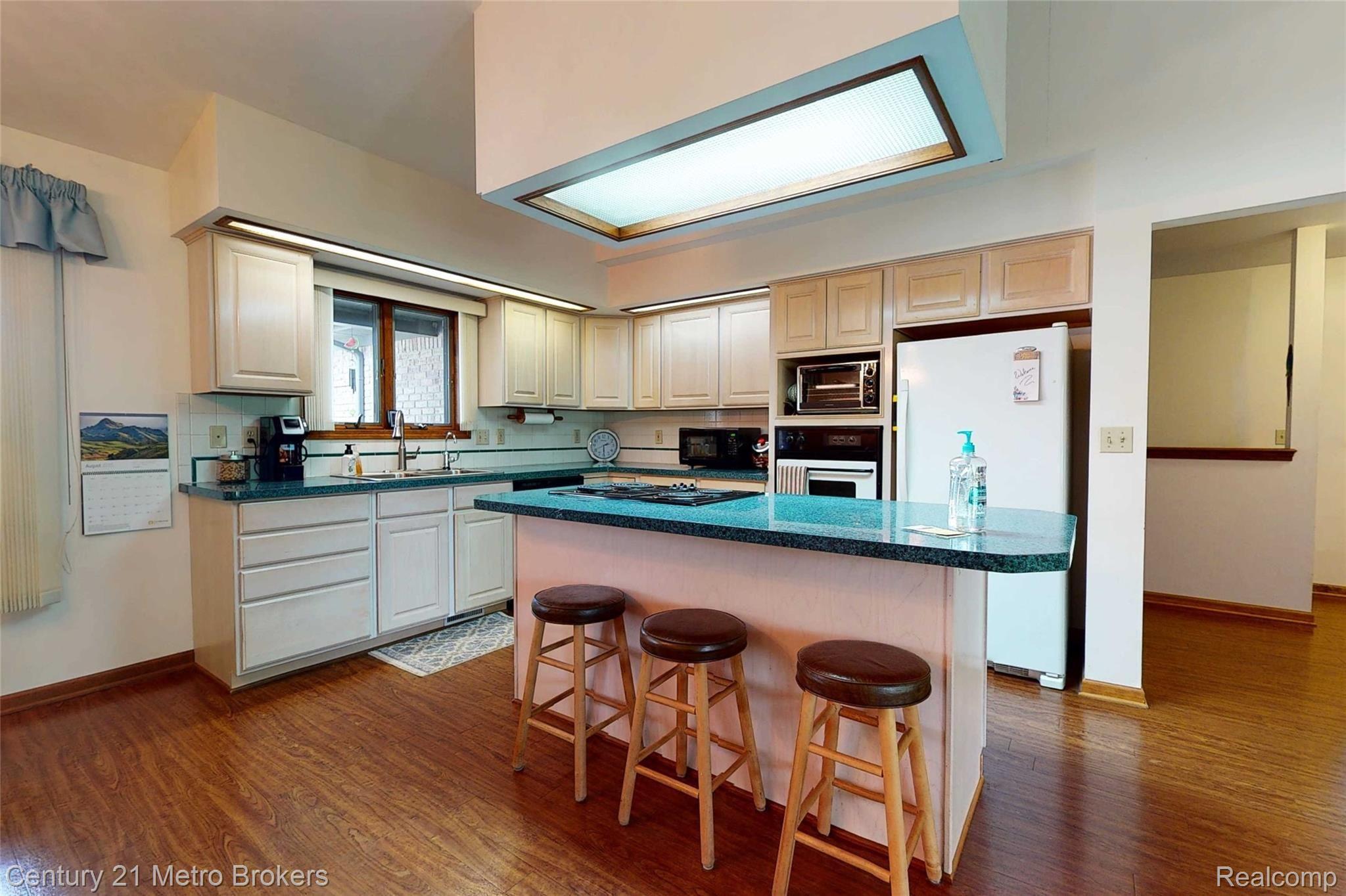 3408 South State Road Davison, MI 48423 - Photo 21 of 51 3408-S-State-Rd-9 Kitchen.jpg