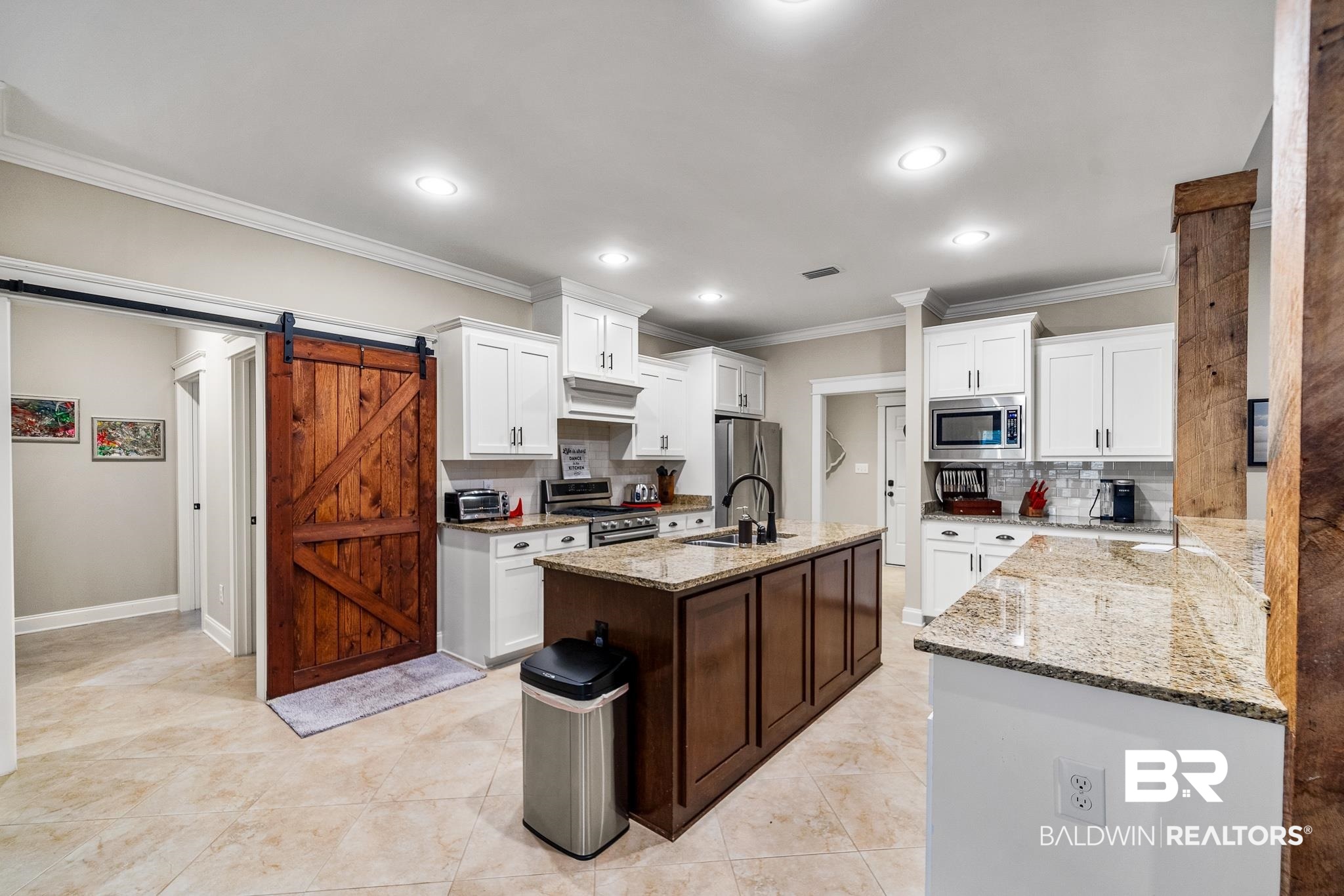 8987 Longue Vue Boulevard Daphne, AL 36526 - Photo 7 of 40 Center Island