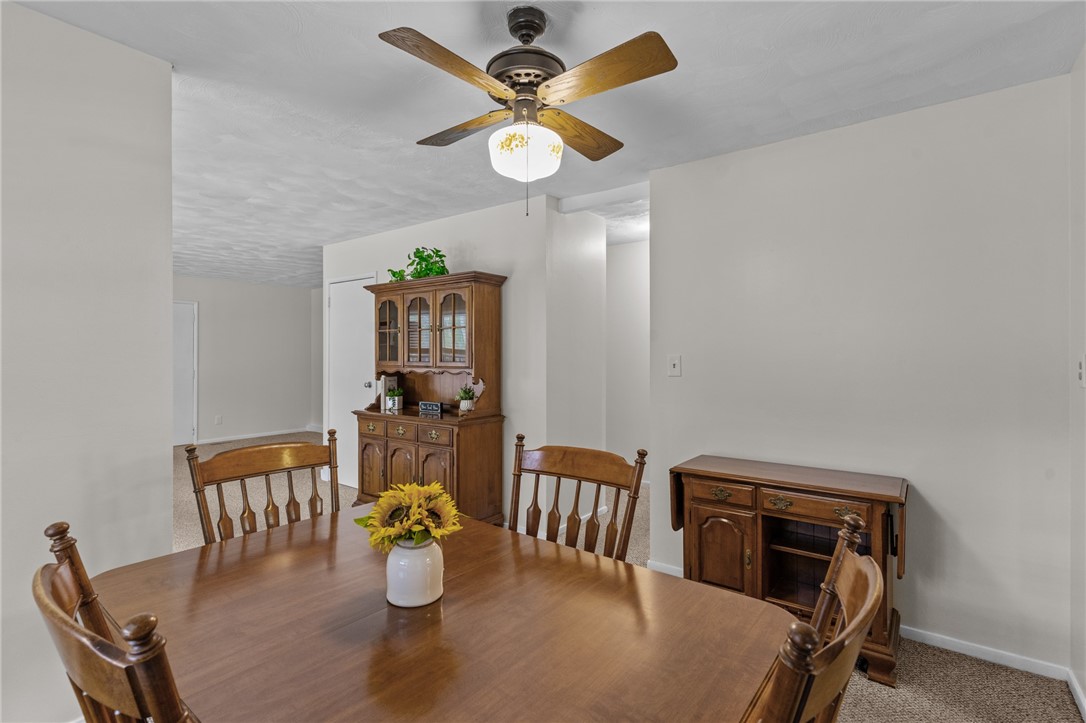 25 Town Farm Road Coventry, RI 02816 - Photo 10 of 31 Large dining room area