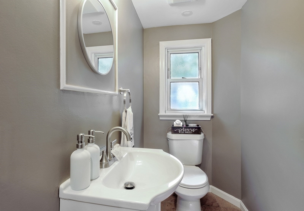 229 Mill Street Randolph, MA 02368 - Photo 6 of 15