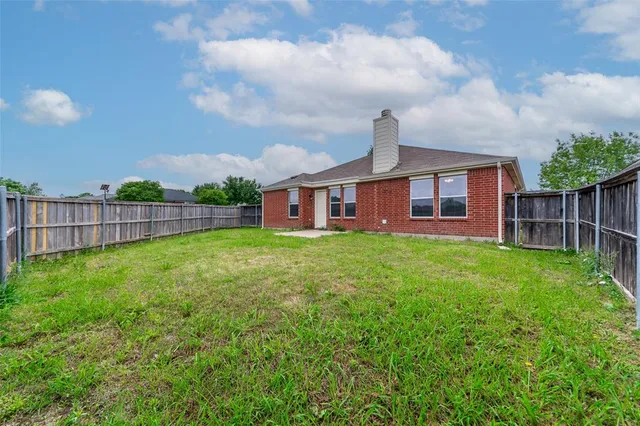 $1,900 | 2101 Wildwood Drive, Forney, TX 75126
