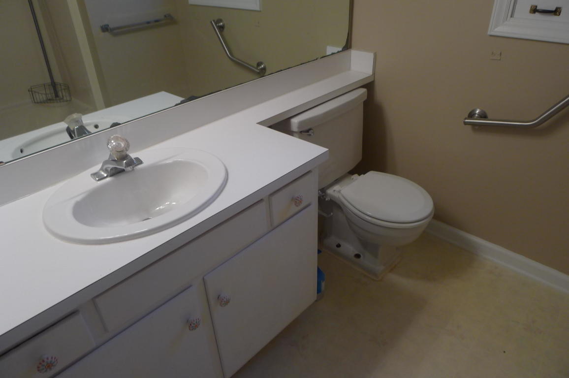 3125 Stoneridge Road Southwest Roanoke, VA 24014 - Photo 7 of 28 a bathroom with a sink and a toilet