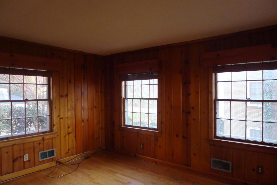 3125 Stoneridge Road Southwest Roanoke, VA 24014 - Photo 10 of 28 an empty room with windows