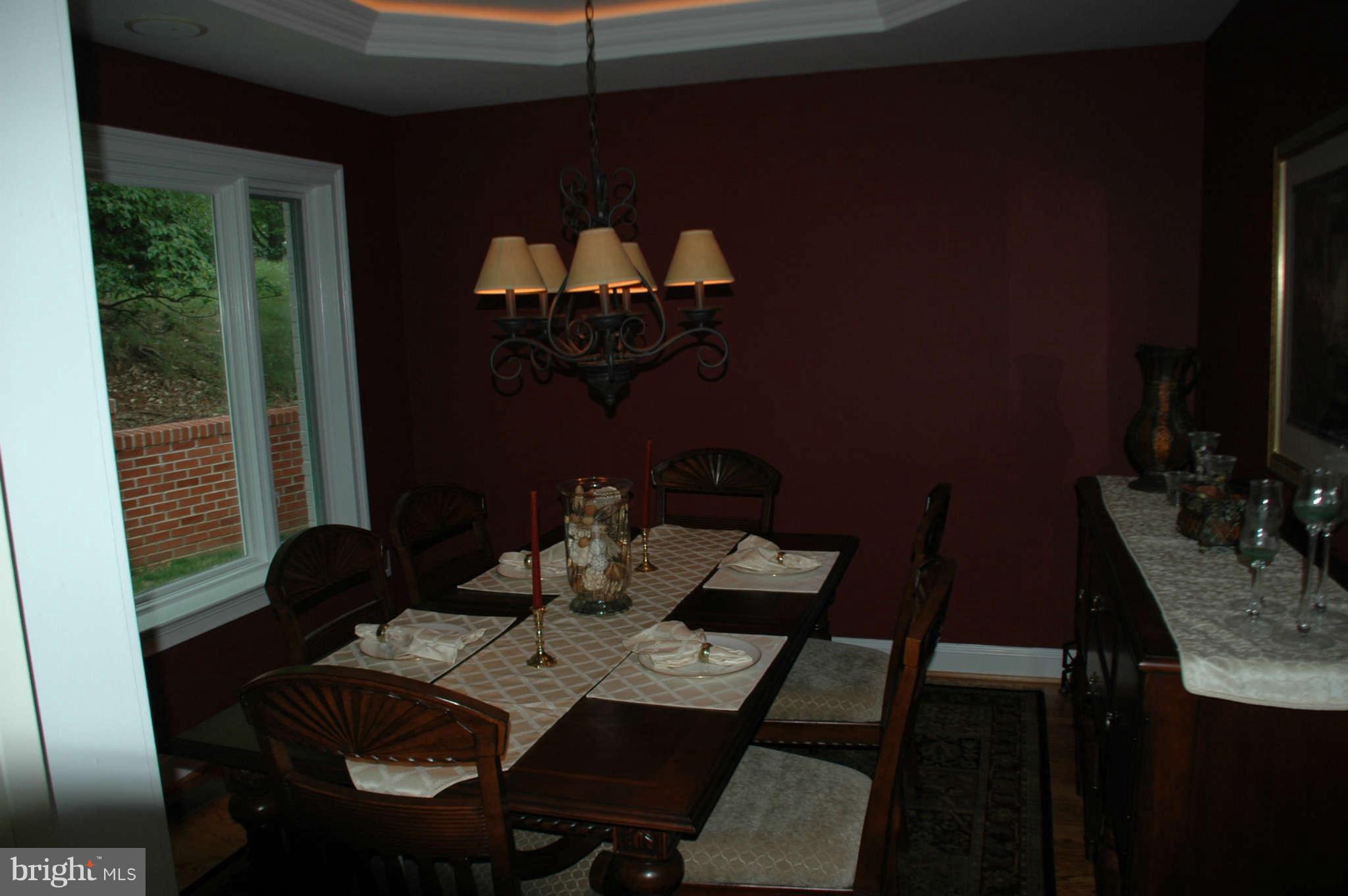 12100 Pueblo Road Gaithersburg, MD 20878 - Photo 4 of 15 Dining Room