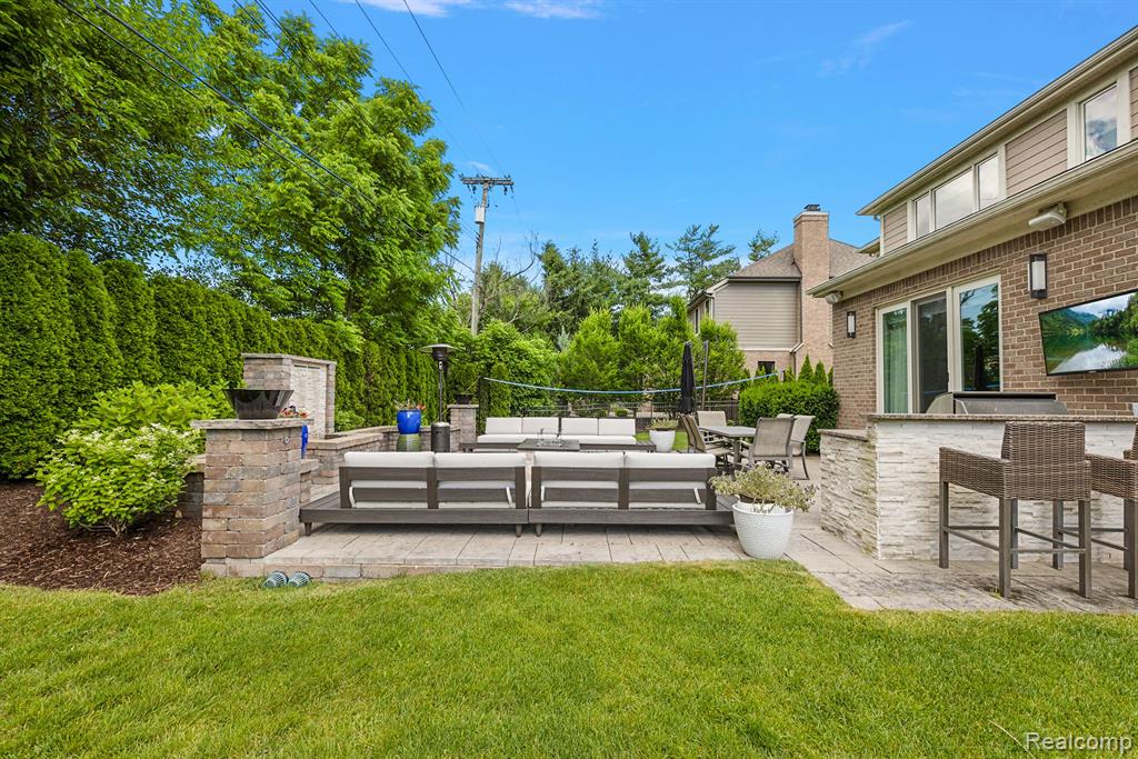 1185 Manchester Road Birmingham, MI 48009 - Photo 73 of 74 Gallery Image 73