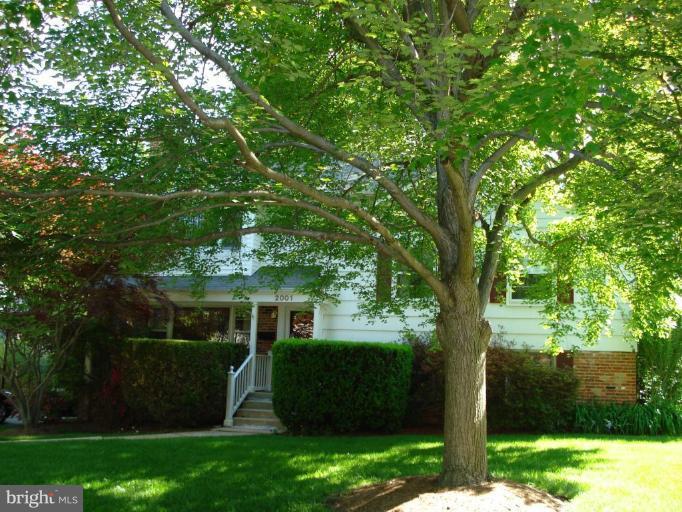 2001 Mcfall Street McLean, VA 22101 - Photo 2 of 4 a view of a house with a yard