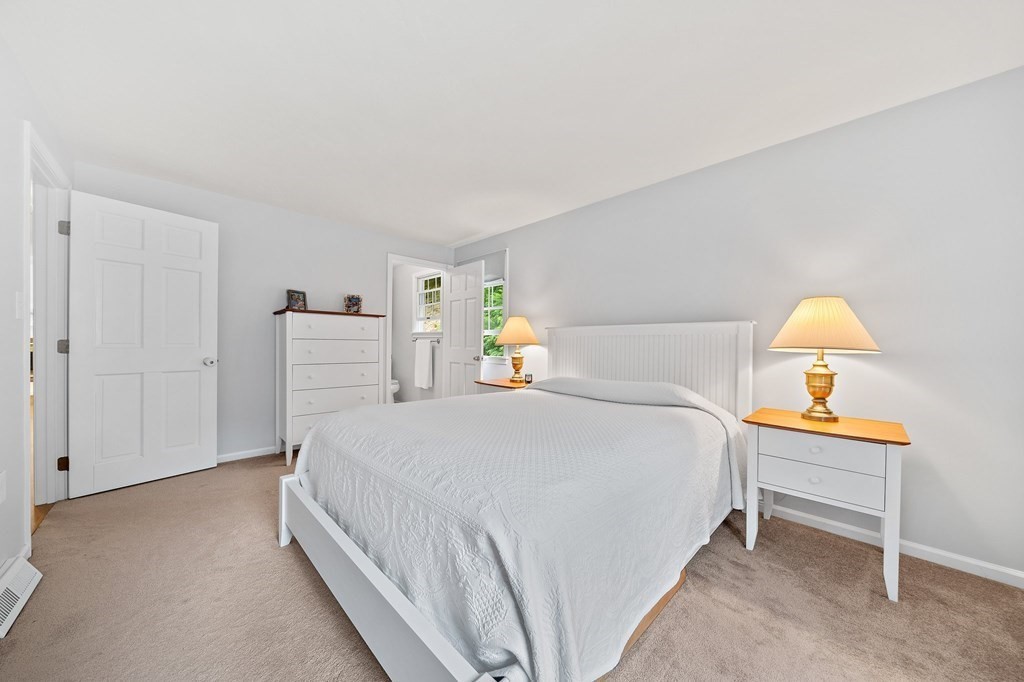 39 Sunset Road Weymouth, MA 02189 - Photo 13 of 28 Gallery Image 13