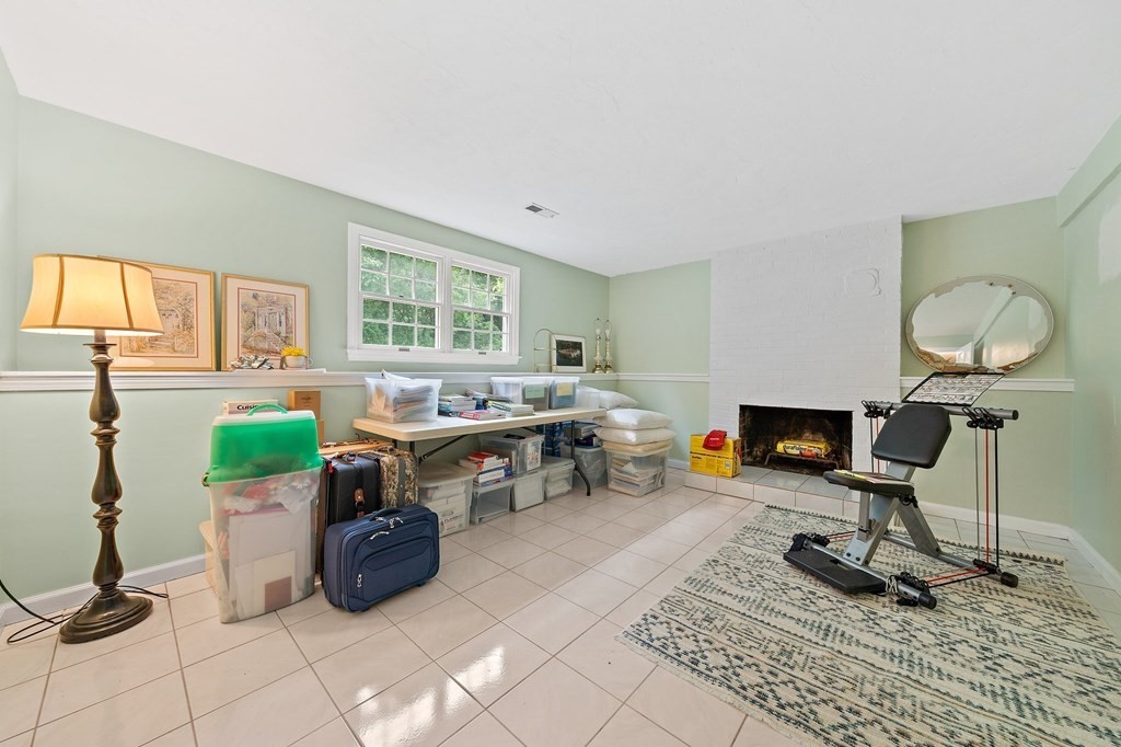39 Sunset Road Weymouth, MA 02189 - Photo 16 of 28 Gallery Image 16